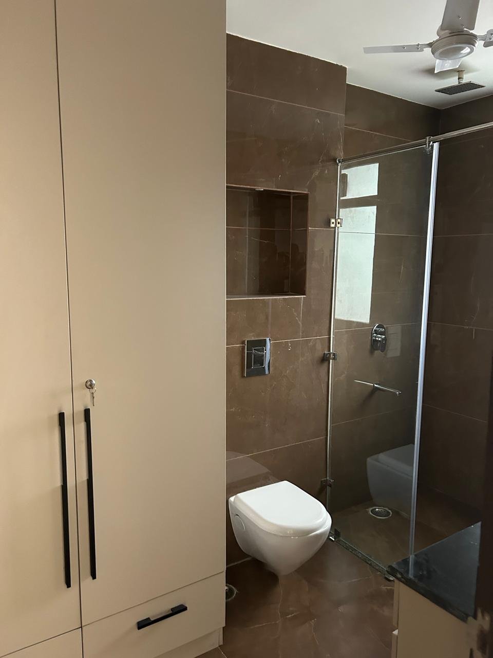 4BHK apartment plus servant room Pioneer Park available for rent